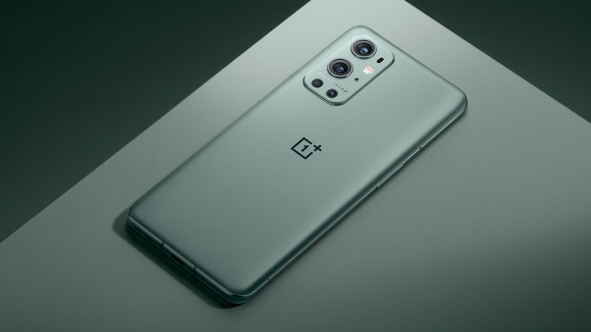 oneplus 9 pro pine green color closeup